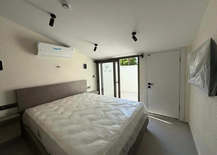 Arican Hostel Eskiomerler